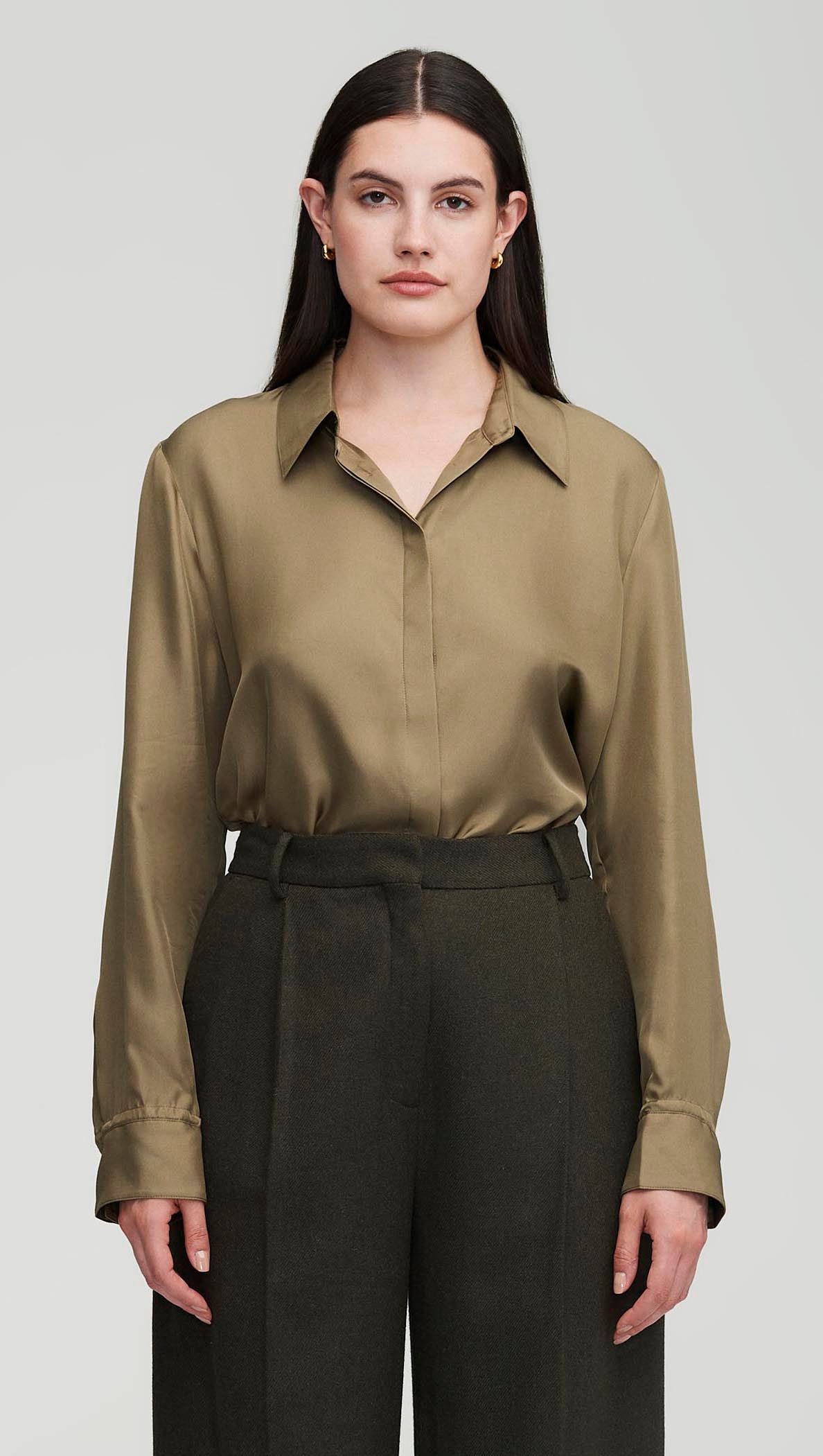 Collared Shirt in Silk Twill | Moss