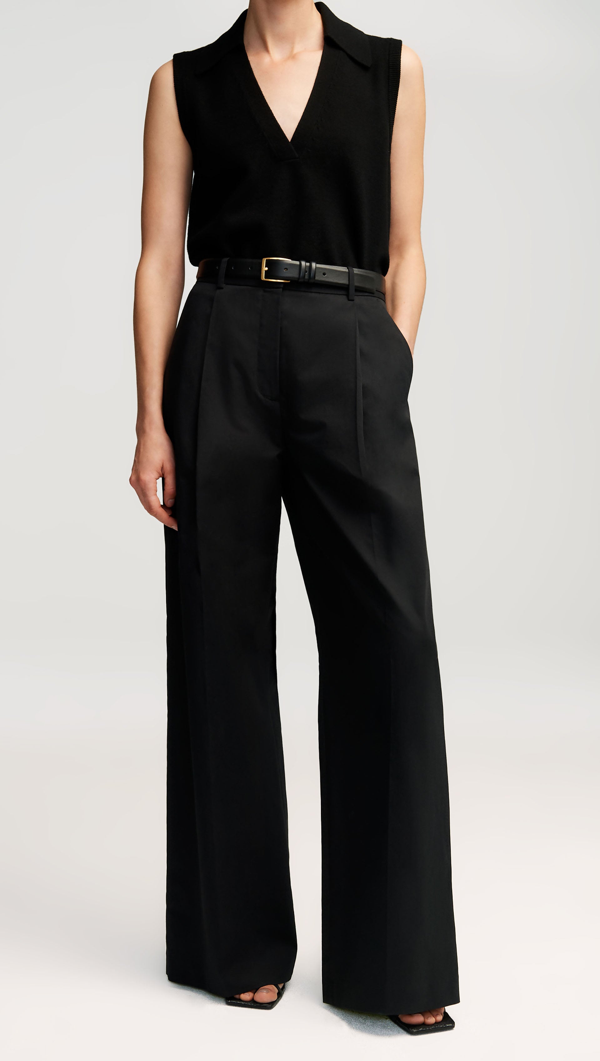 Single Pleat Trouser in Cotton Twill | Black