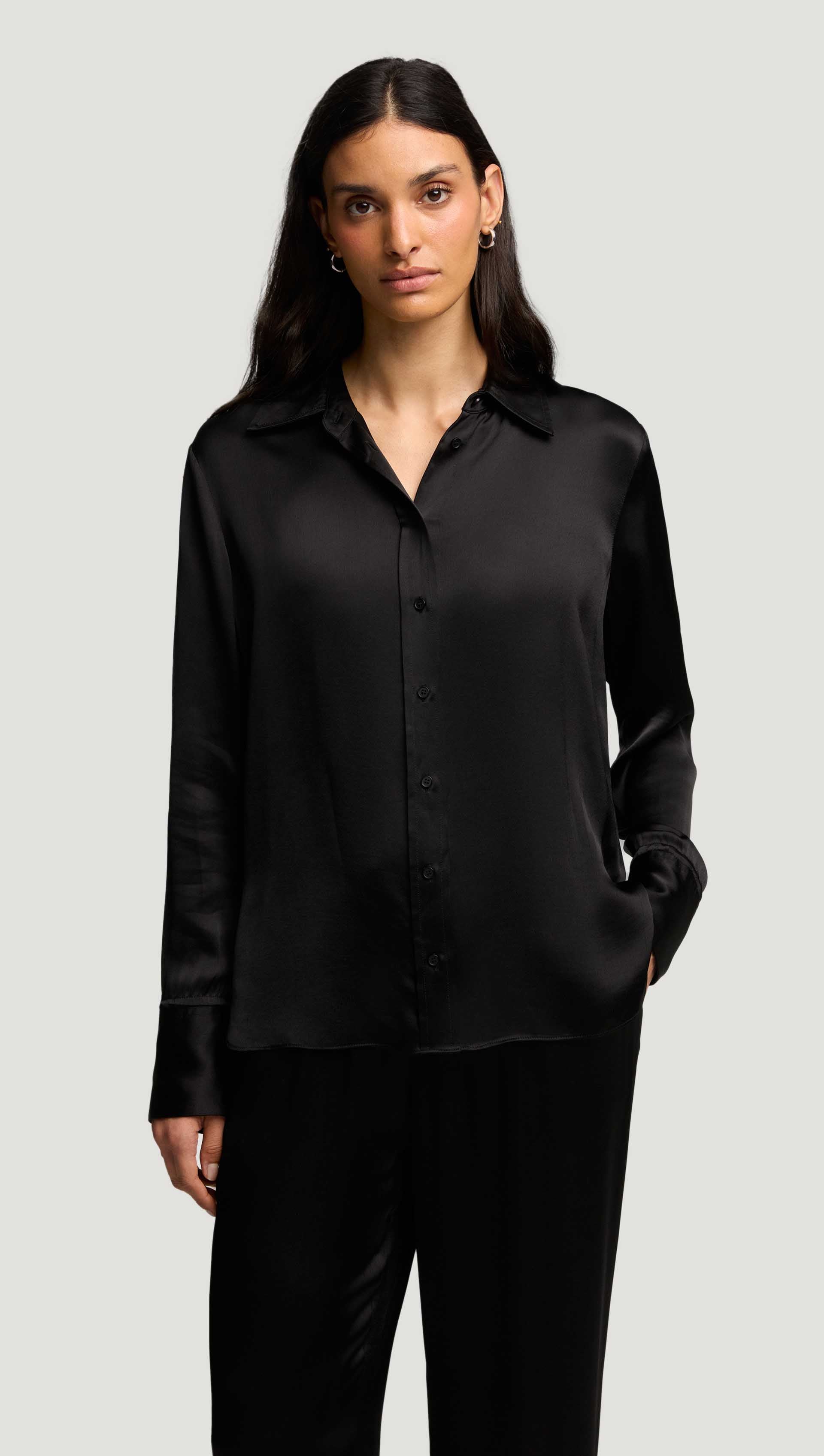 Slim Blouse in Viscose Satin | Black