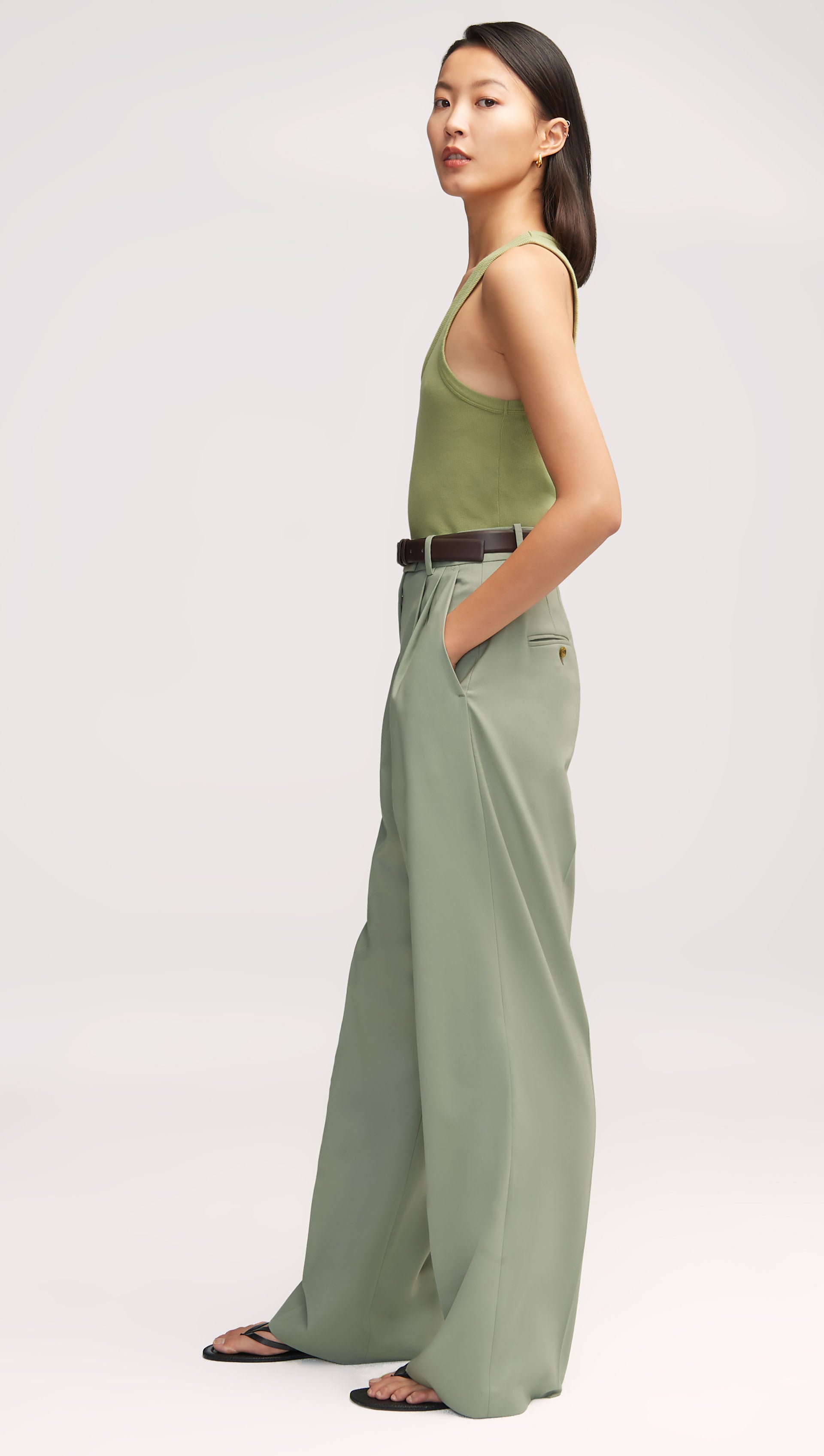 Pleated Trouser in Seasonless Wool | Sage