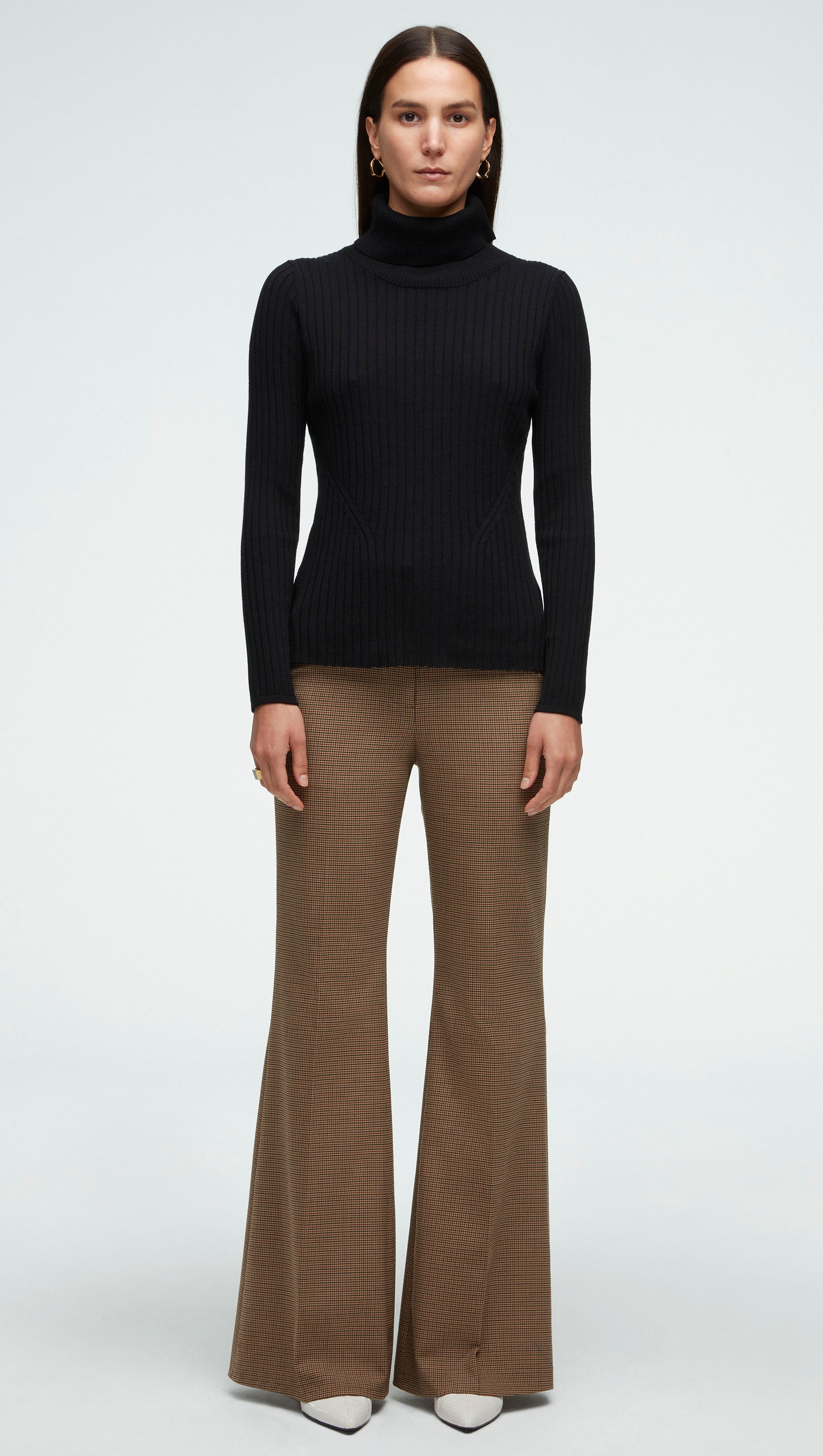 Ribbed Turtleneck in Merino Wool | Black